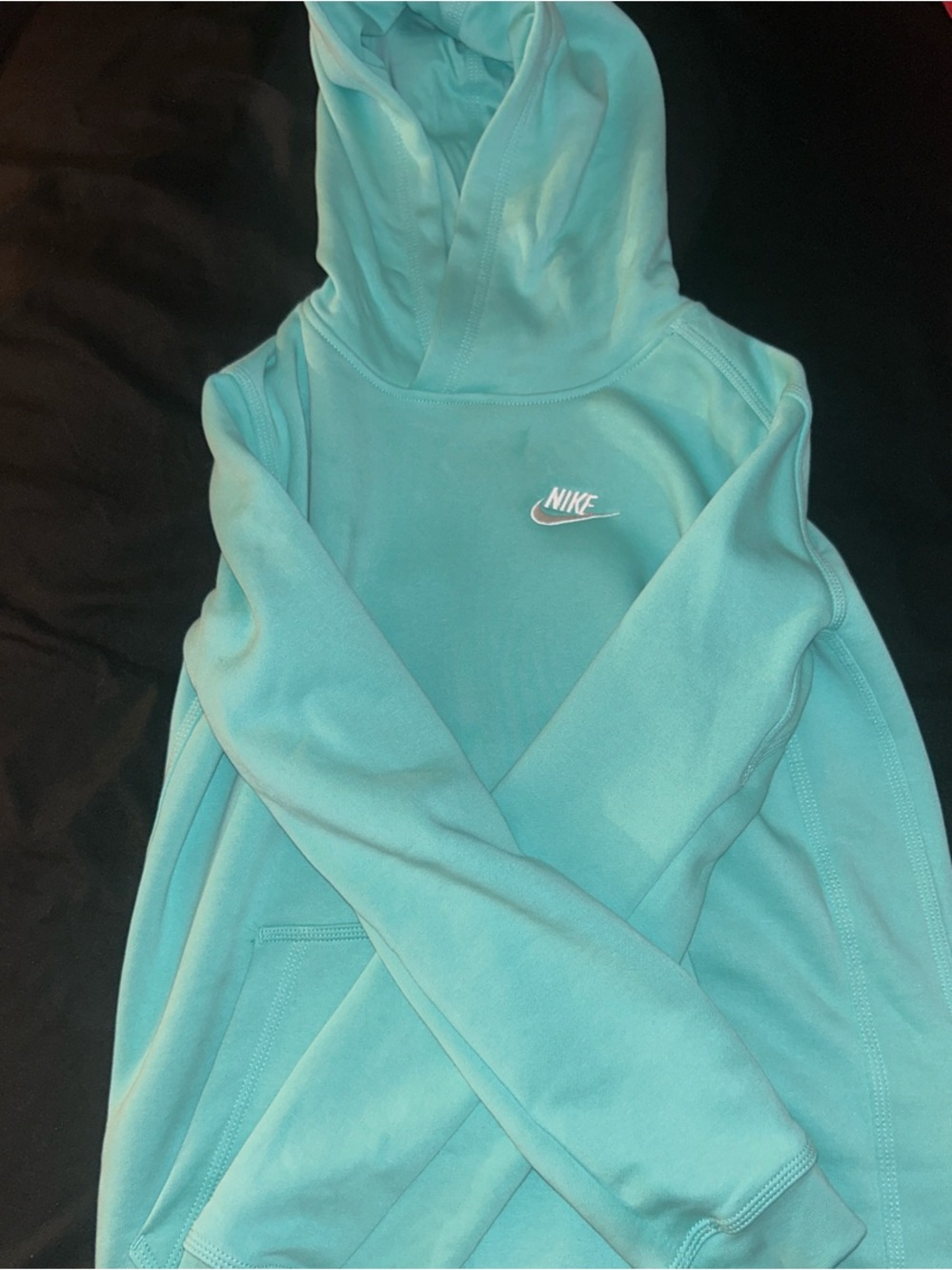 Nike Women’s Aqua Pullover Hoodie